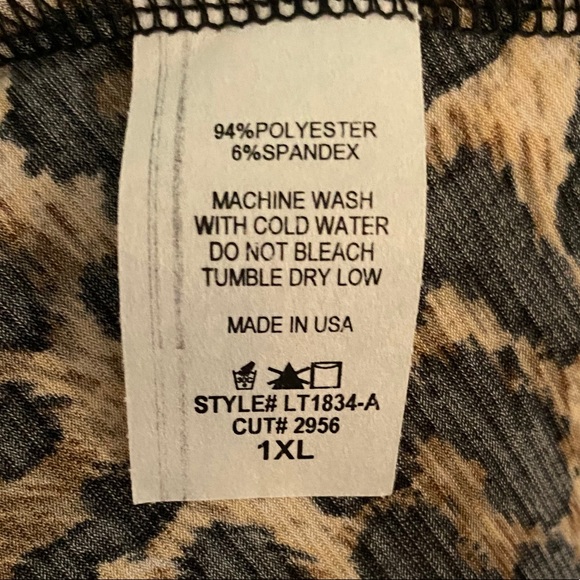 Key-hole Tunic - Picture 3 of 3